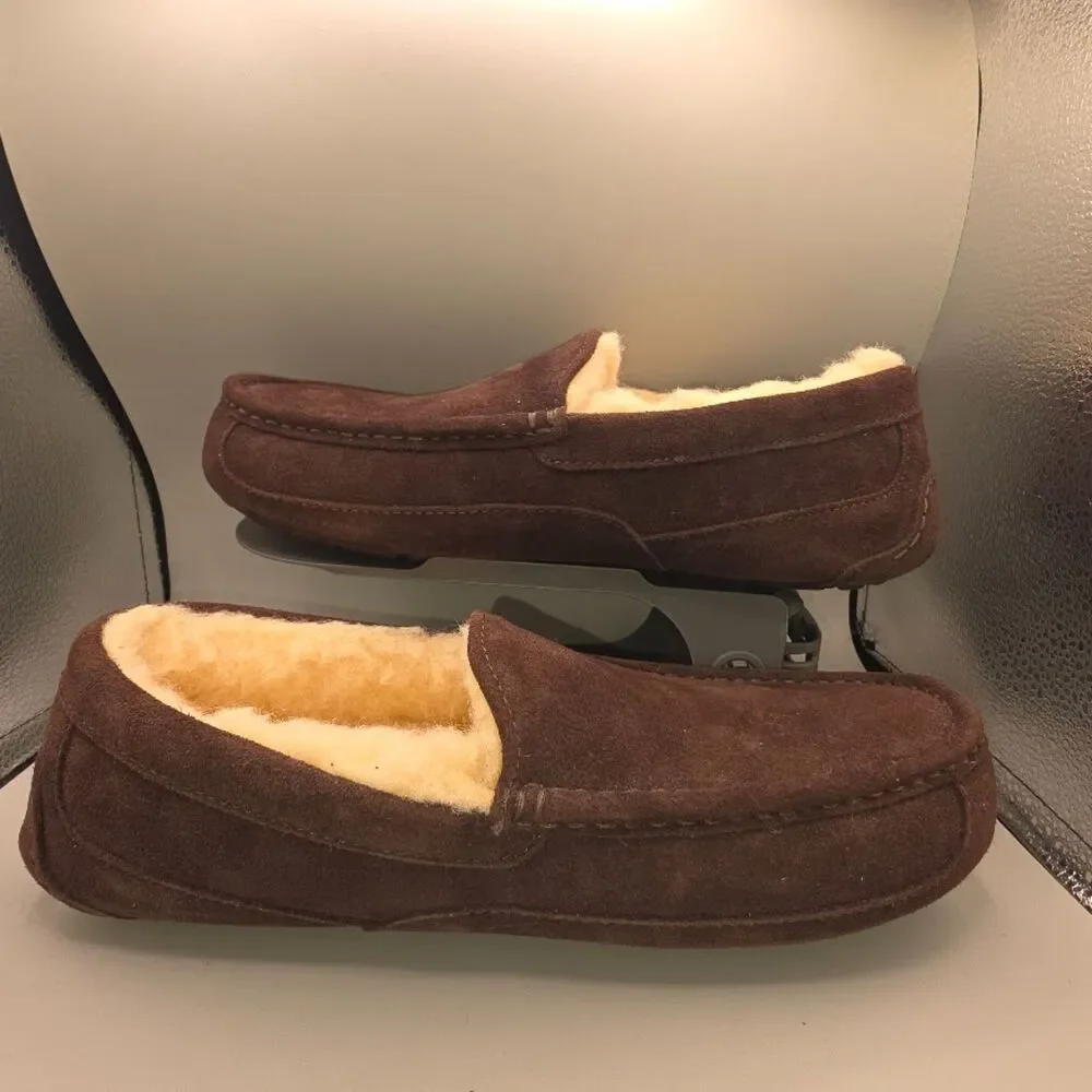 UGG Men's Ascot Suede Slipper Espresso Brown Size 10 WITH BOX